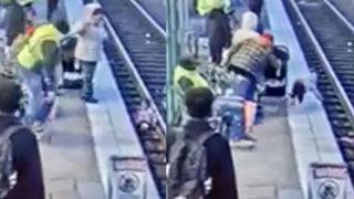 Herkesin gözünün önünde 3 yaşındaki kızı tren raylarına attı! Dehşete düşüren anlar saniye saniye kameralara takıldı