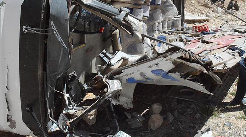 Meksika'da büyük kaza! Otobüs uçuruma yuvarlandı: 15 ölü, 24 yaralı