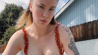 Alec Baldwin 8. kez baba olmuştu! Kıvrımlı güzel Ireland Baldwin hamile olduğunu açıkladı