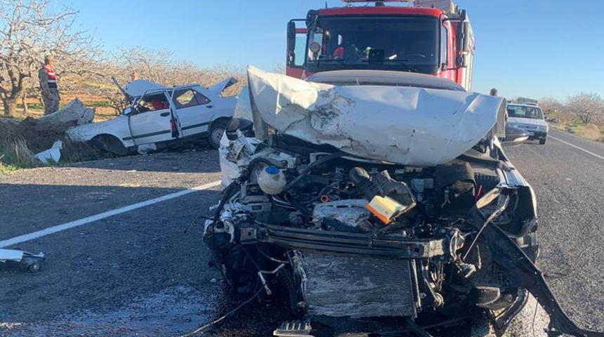 Düğün yolunda feci kaza! Bir aile yok oldu... Haber için olay yerine giden muhabir yıkıldı