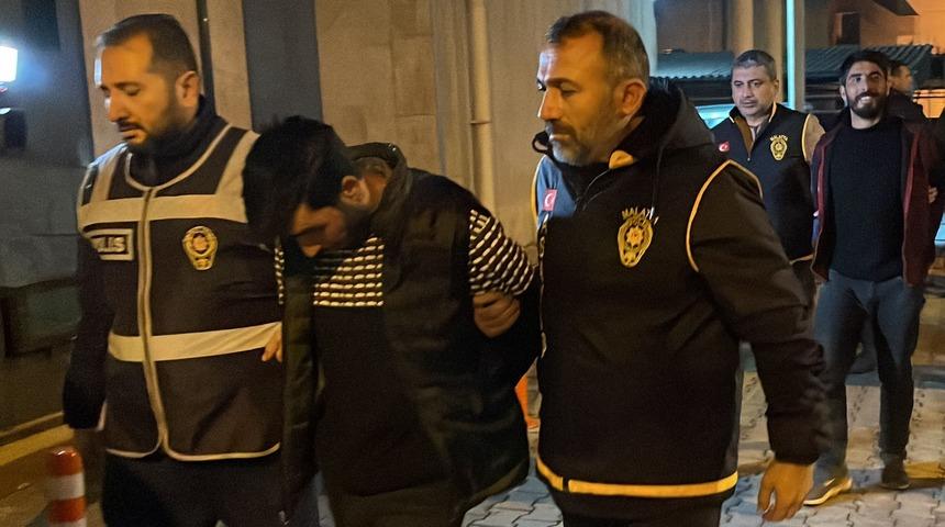 Malatya'da güneş enerjisi santrallerinden kablo çalan 8 kişi tutuklandı