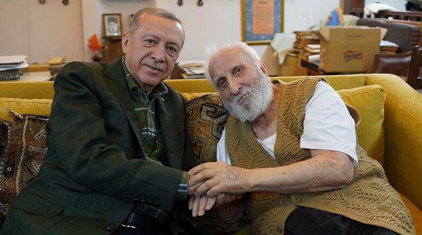 Cumhurbaşkanı Recep Tayyip Erdoğan'dan sürpriz ziyaret! Neyzen Niyazi Sayın'la bir araya geldiler