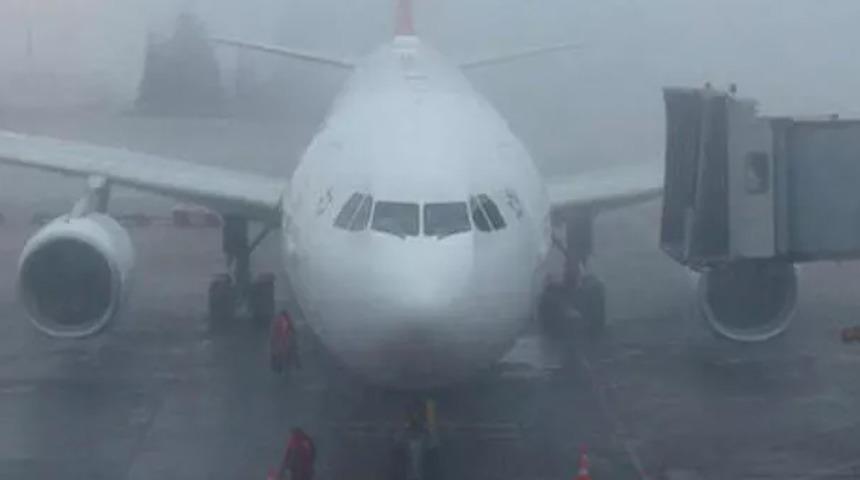 İstanbul'da hava trafiğine sis engeli! Sabiha Gökçen'deki seferlerde aksama