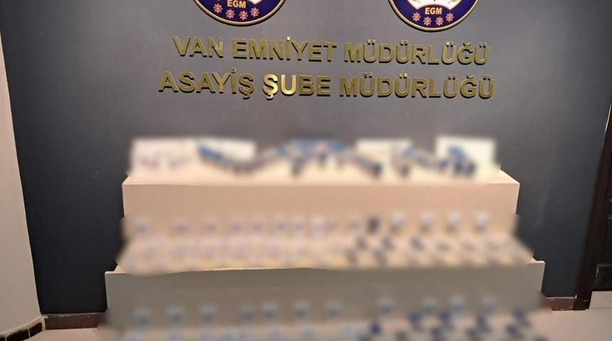 Van’da değişik suçlardan 27 kişi tutuklandı