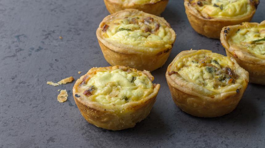 Airfryer ıspanaklı minik kiş tarifi ve malzemeleri nelerdir? Airfryer'da ıspanaklı minik kiş nasıl yapılır?
