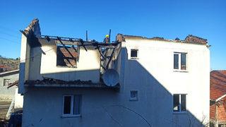 Karabük'te iki katlı evde çıkan yangın hasara yol açtı