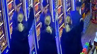 Tekel bayii işleten kadına yabancı uyruklu şahıstan cinsel ilişki teklifi! Esnaf kadın çılgına döndü... Yaka paça dışarı çıkardı