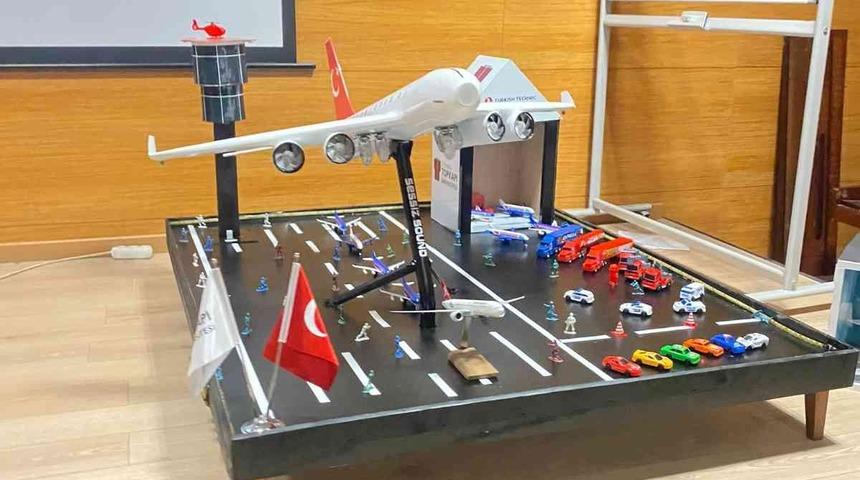 Atık malzemelerden havalimanı tasarlandı