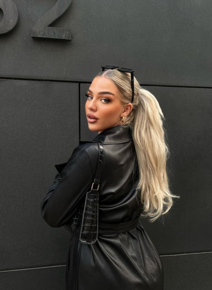 Dünyanın en güzel süpermarket çalışanı seçilen Elanie Victoria’nın yeni mesleği herkesi şaşırttı G4