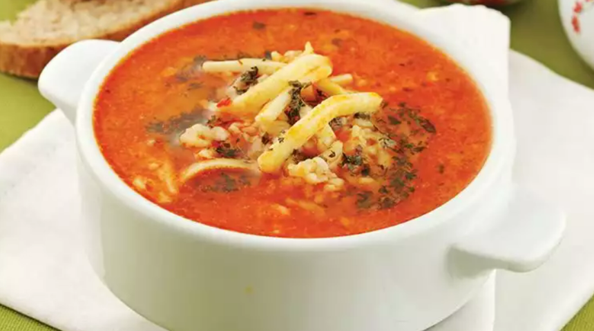 Zuhal Topal'la Yemekteyiz Köy çorbası tarifi! İçimizi ısıtacak Köy çorbası nasıl yapılır?