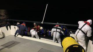 Çanakkale açıklarında 30 düzensiz göçmen kurtarıldı