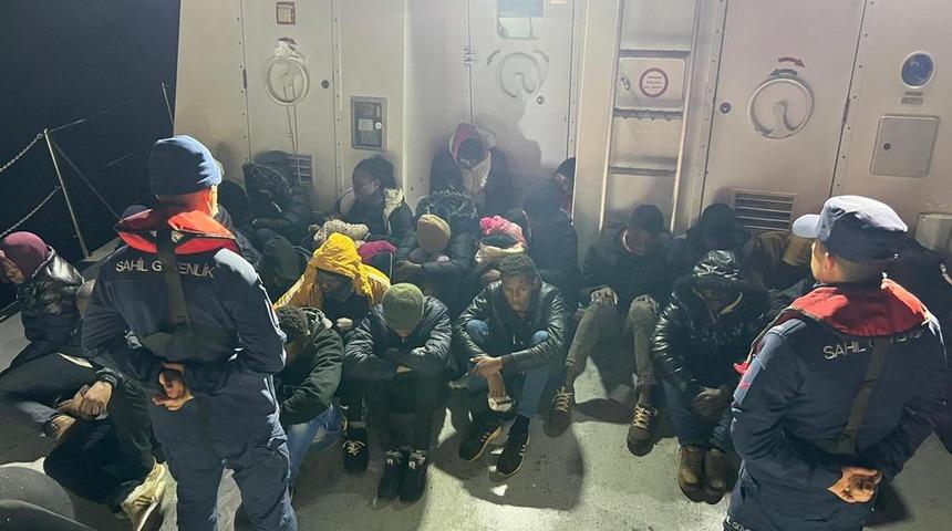 Bodrum açıklarında 24 düzensiz göçmen yakalandı