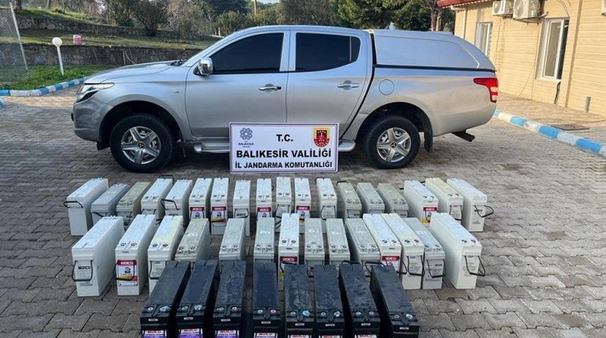 Akü hırsızları jandarmanın titiz çalışmaları sonucu yakalandı