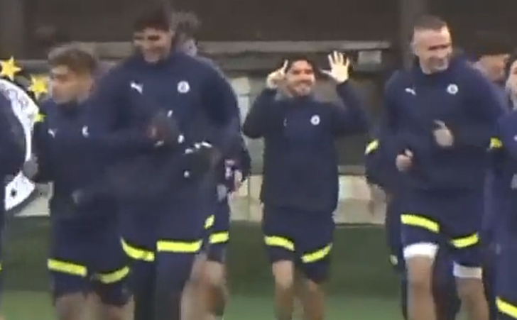 Fenerbahçe'nin yıldızı Galatasaraylı taraftarları çıldırdı! Derbiye günler kala oldu... Yıldız oyuncudan antrenmanda 6-0 göndermesi G4
