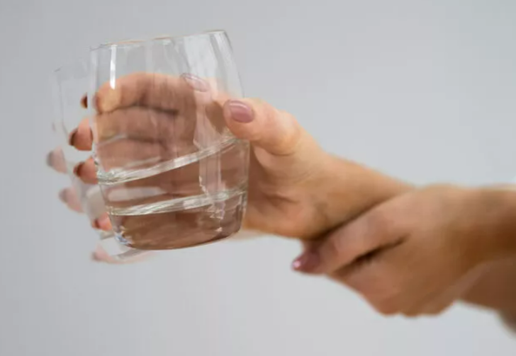 Bugüne kadar hiç duymamıştık: Kanserin şaşırtan belirtileri! Gördüğünüz an doktora başvurun...  G4