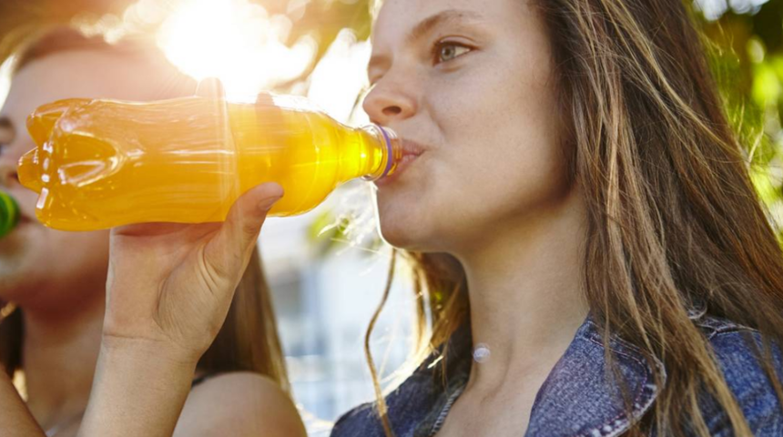 Kendinize yaptığınız en büyük kötülük! Böbrekleri resmen bitiriyor... Böbrek taşlarına neden oluyor