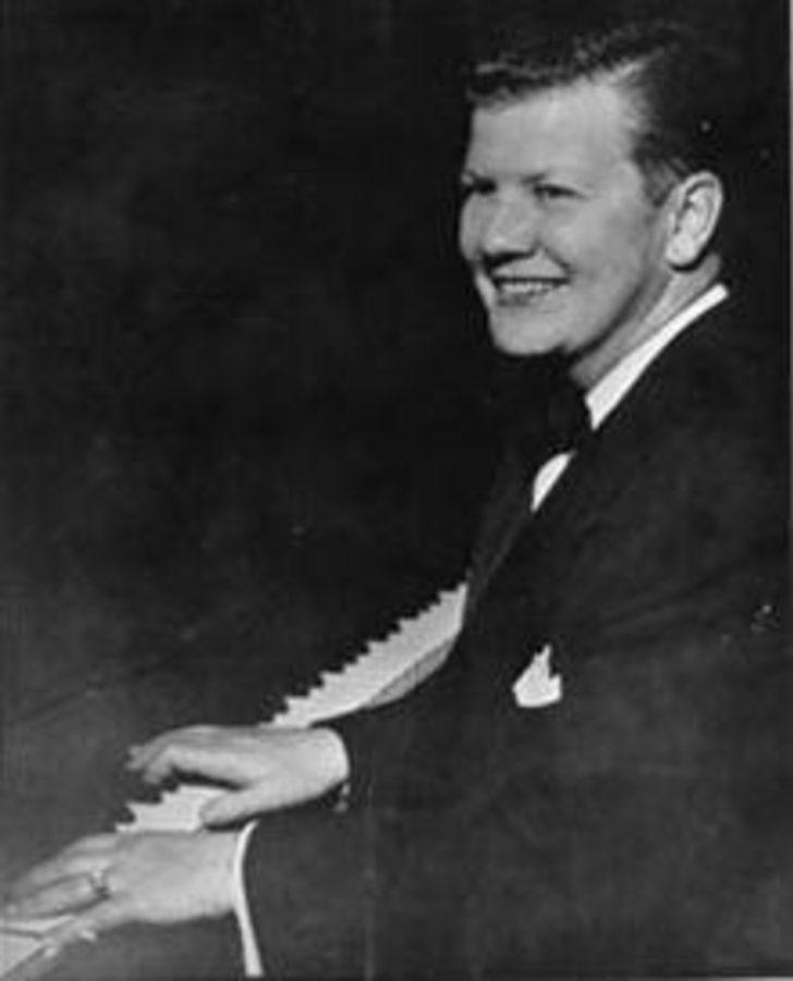 Dünyaca ünlü bir müzisyendi, kadın olduğu öldüğünde anlaşıldı G2