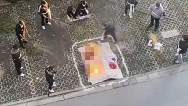 Her yer koronavirüsten ölen hastaların cesetleriyle doldu! Resmen yer kalmadı... Sokak ortasında cesetleri yaktılar