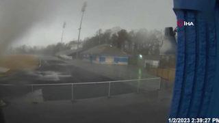 ABD’de okul çevresinde ortaya çıkan hortum büyük korku yaşattı