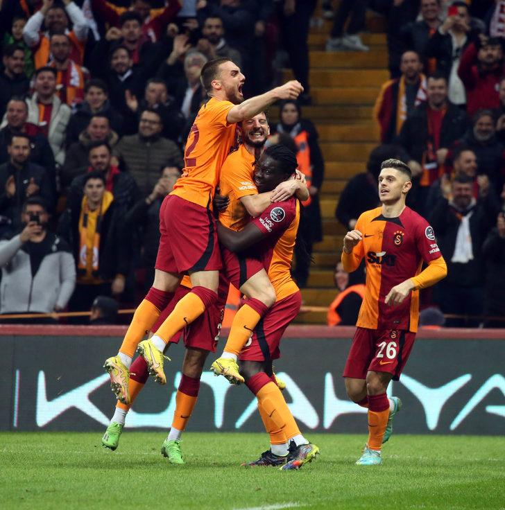 Rıdvan Dilmen'den Galatasaraylı oyuncuya çok sert uyarı! Sözlerinin ardından Galatasaray'ın lider olmasının büyük bir başarı olduğunu söyledi... G2