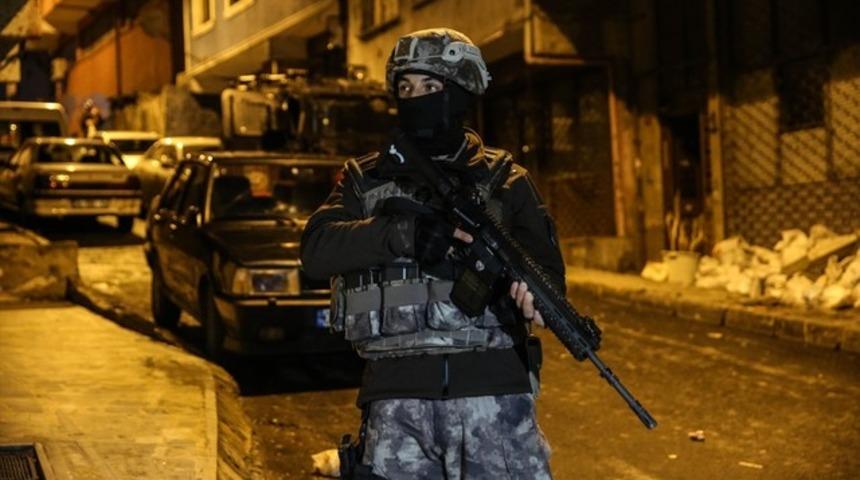 İstanbul'da 'terörist savaşçı' operasyonu