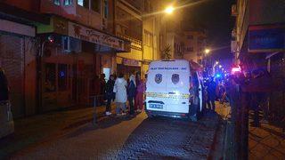 İzmir'de bir genç bıçaklanarak öldürüldü