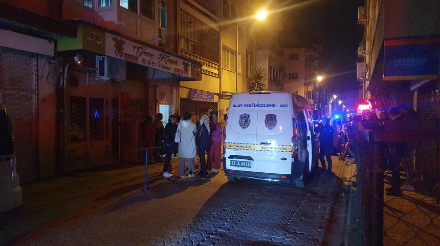 İzmir'de bir genç bıçaklanarak öldürüldü