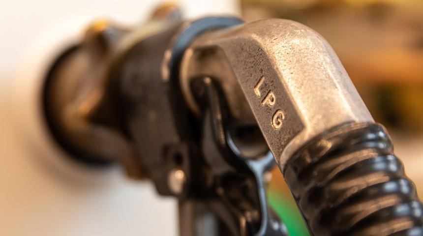 Benzine yüzde 44, motorine yüzde 73 zam! Akaryakıttaki hareketlilik yeniden LPG'ye yöneltti