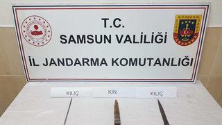 Samsun'da tarihi eser niteliğindeki 2 kılıç ele geçirildi