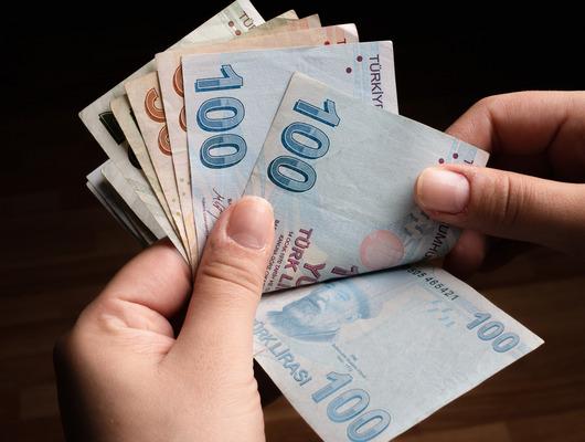 Emekli maaşları i&ccedil;in 2026 Ocak zammı tahminleri şekilleniyor: En d&uuml;ş&uuml;k maaş ne kadar olacak?