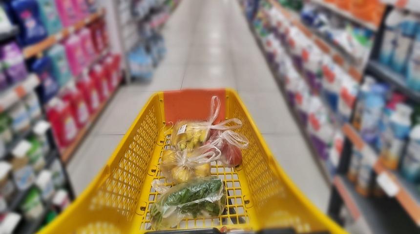 Zincir marketlerden birbiri ardına yeni adım! Hem fiyat sabitlediler hem de indirim yaptılar! Et ve süt ürünleri planları bozabilir