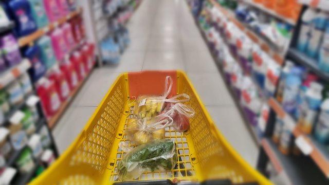 Zincir marketlerden birbiri ardına yeni adım! Hem fiyat sabitlediler hem de indirim yaptılar! Et ve süt ürünleri planları bozabilir