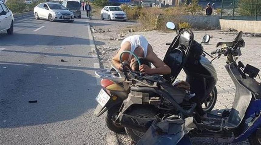 Motosiklet kazası sonrası olay yerinde 'pes' dedirten g&ouml;r&uuml;nt&uuml;!