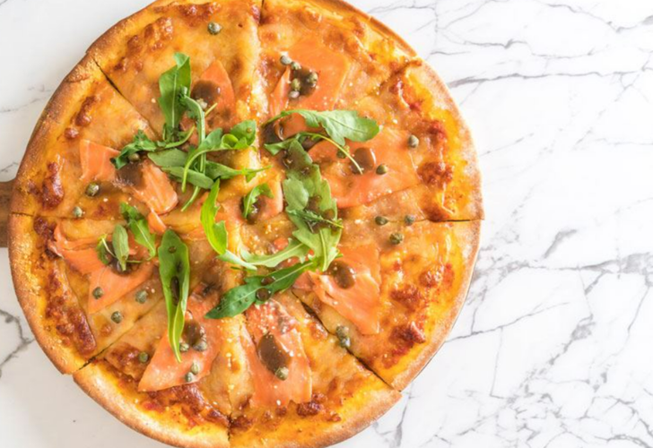 MasterChef tütsülenmiş somon pizza tarifi! Nefis tütsülenmiş somon pizza nasıl yapılır?