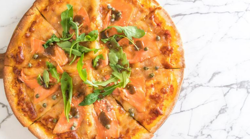 MasterChef tütsülenmiş somon pizza tarifi! Nefis tütsülenmiş somon pizza nasıl yapılır?
