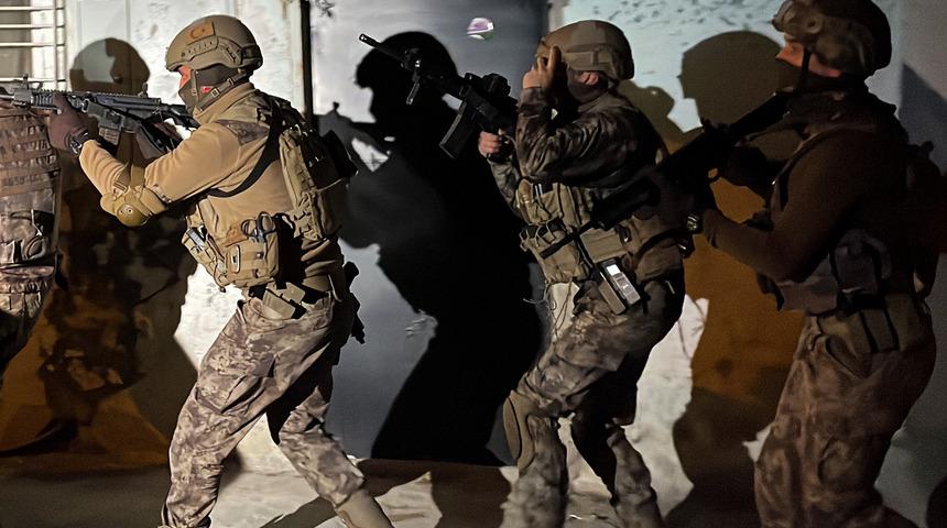 Mersin'de terör örgütü 8 PKK/KCK-YPG zanlısının yakalanmasına yönelik operasyon başlatıldı