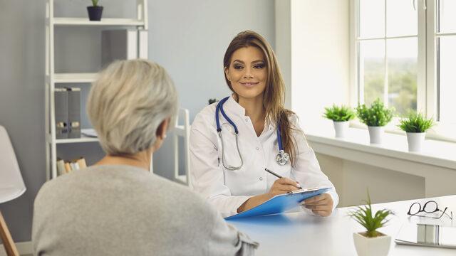 Yurt dışında ikamet edenler genel sağlık sigortası kapsamına dâhil edilir mi? Yurt dışında ikamet edenlerin GSS borçlarına ne olur?