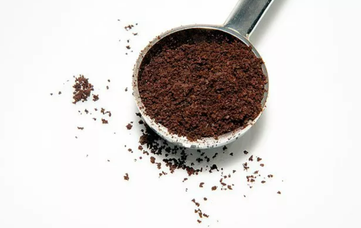 KİRLİ TENCERE VE TAVALARI OVALAYIN