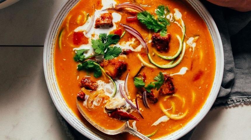 Tom Yum çorbası nasıl yapılır? Zuhal Topal'la Yemekteyiz Tom Yum çorbası tarifi! Tayland'ın meşhur lezzeti