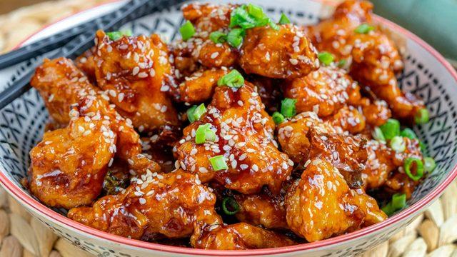 Zuhal Topal'la Yemekteyiz General Tso Tavuk tarifi! Herkesin tarifini isteyeceği General tso tavuk nasıl yapılır?