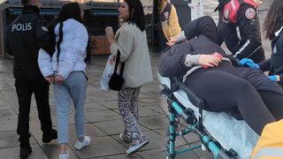 Genç kızların kavgası kanlı bitti! Kalçasından bıçaklandı... 