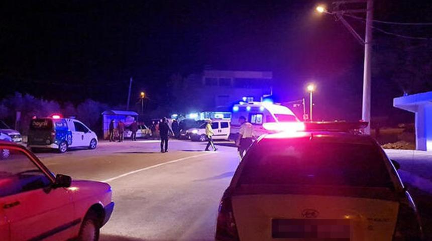 'Dur' ihtarına uymayan araca ateş açıldı! FETÖ şüphelisi yaralandı