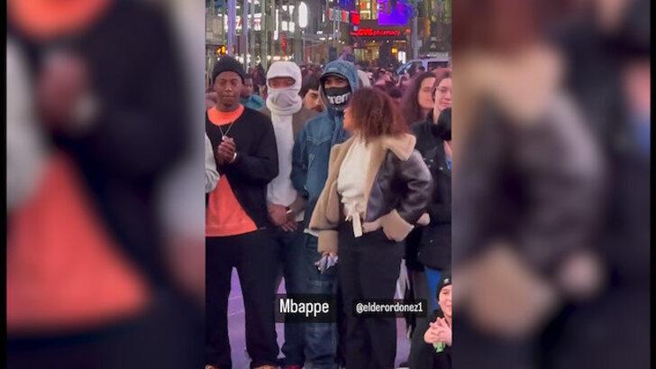 PSG'nin yıldızları Mbappe ve Hakimi kılık değiştirerek New York sokaklarında dolaştı! O anlar sosyal medyada gündem oldu G2