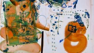 Havalimanında X-ray'den geçerken fark edildi! Akılalmaz olay: 1 metre uzunluğunda...