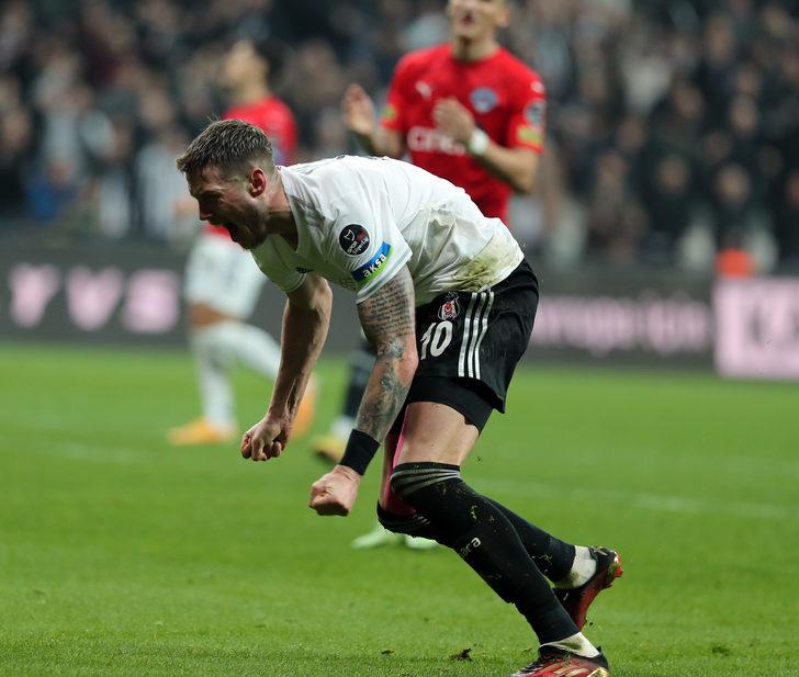 Son dakika: Wout Weghorst golünü attı, armayı öptü ve el salladı! Beşiktaş'a veda mı ediyor? Taraftarlar önce sevindi sonra endişelendi! Resmi açıklama ise hemen geldi... G2