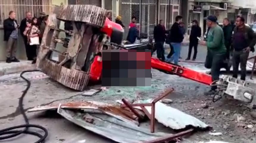 Binadan iş makinesi düştü! "30 saniye ile kurtuldum"