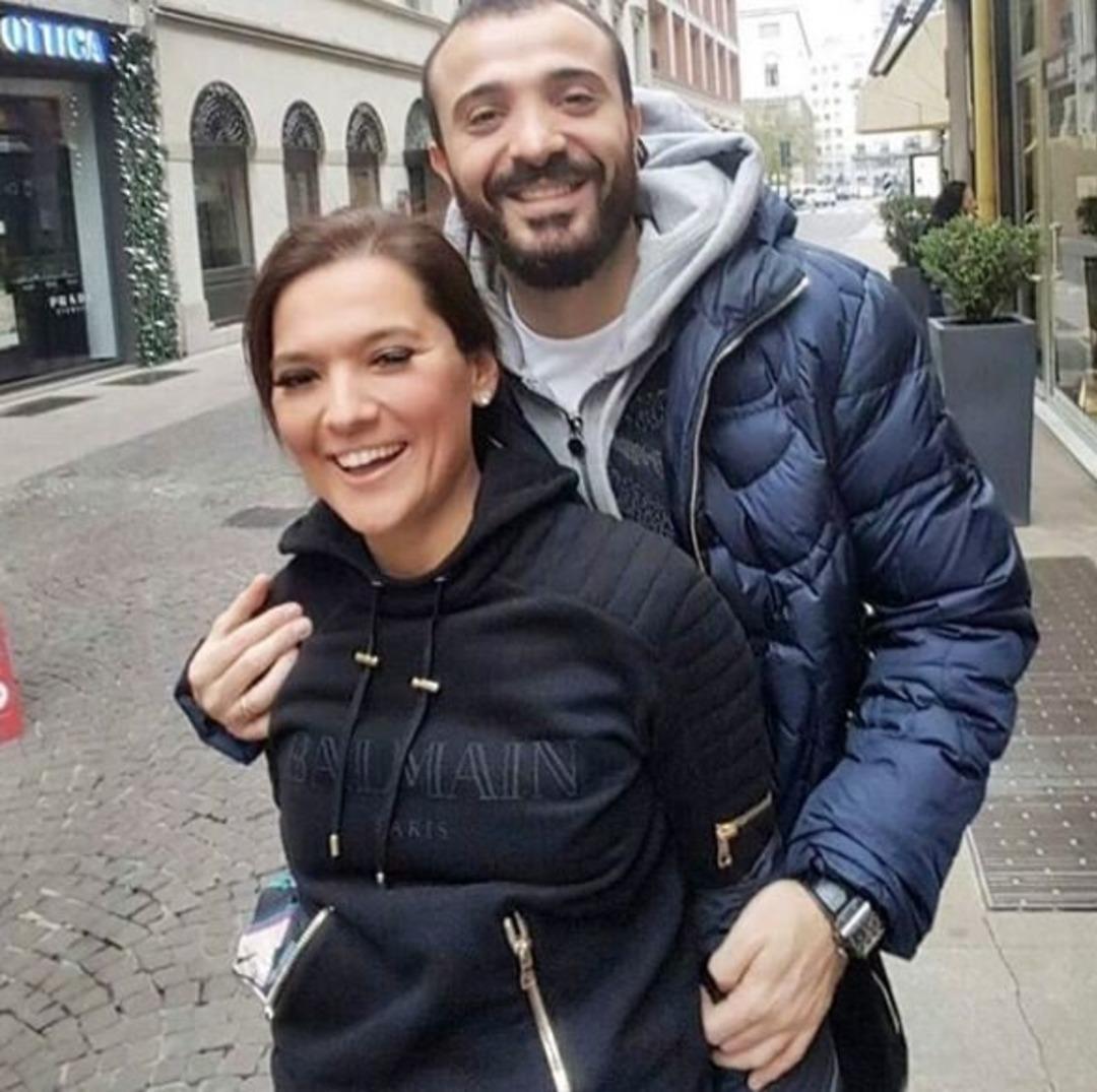 Demet Akalın yılbaşı gecesi eşi Okan Kurt'la sahne alacak