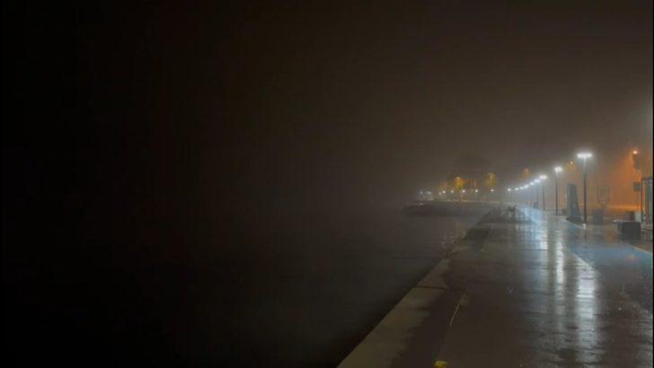 Sis nedeniyle göz gözü görmüyor! İstanbul Boğazı gemi trafiğine kapatıldı