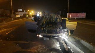 Adana'da feci kaza! Minibüsün çarptığı araç ters döndü: 13 yaralı