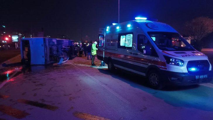 Gaziantep'te gece saatlerinde feci kaza! İşçi servisi devrildi: 2'si ağır 10 yaralı